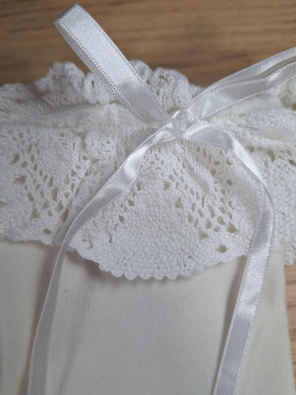 White Innocent World Ivory Lace Cuff OTK Socks with Bow | Cl Over-the-Knee Socks